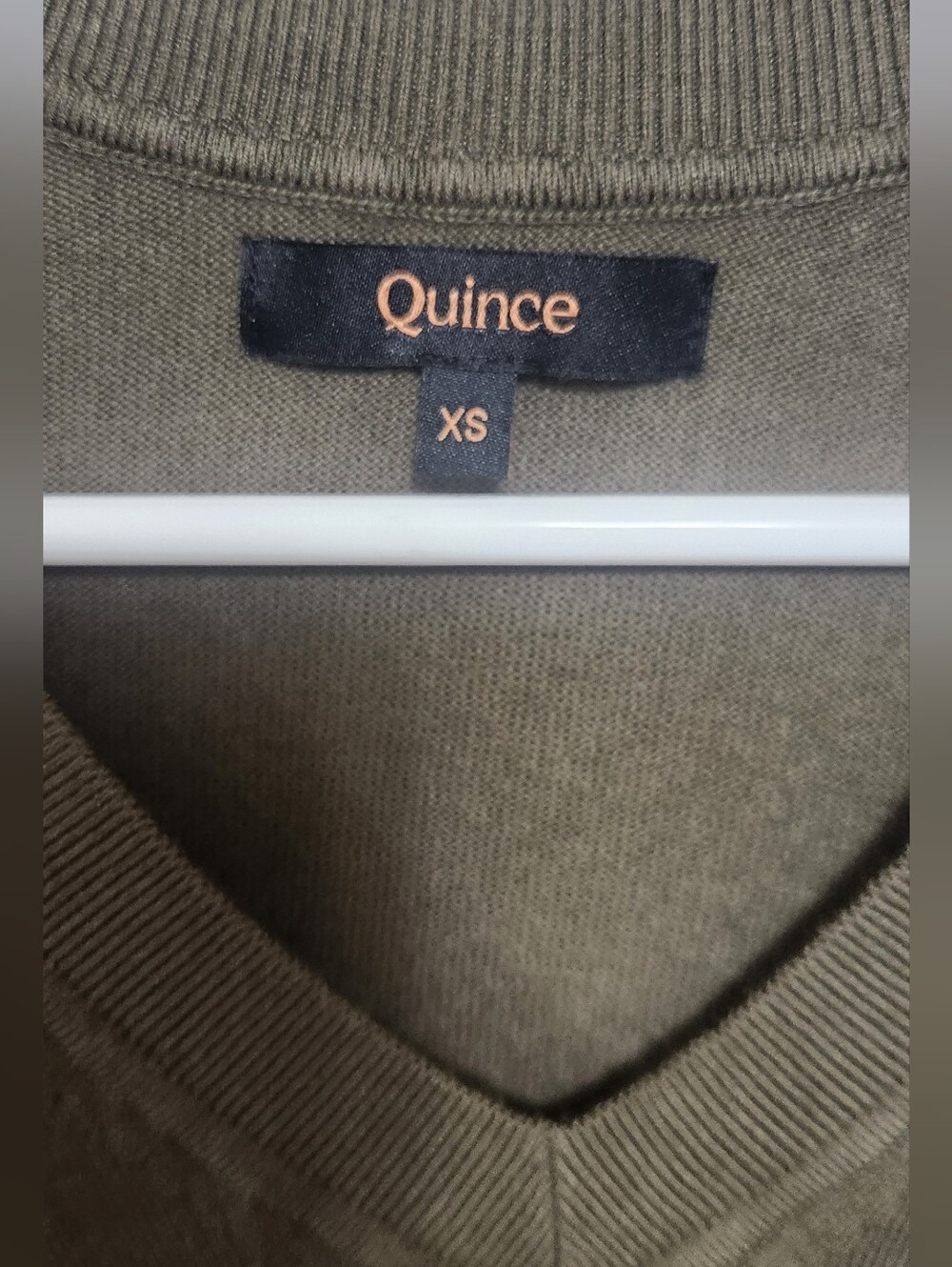 Quince Lightweight Cotton Cashmere V-Neck Sweater Olive Green XS NWOT - Picture 6 of 9